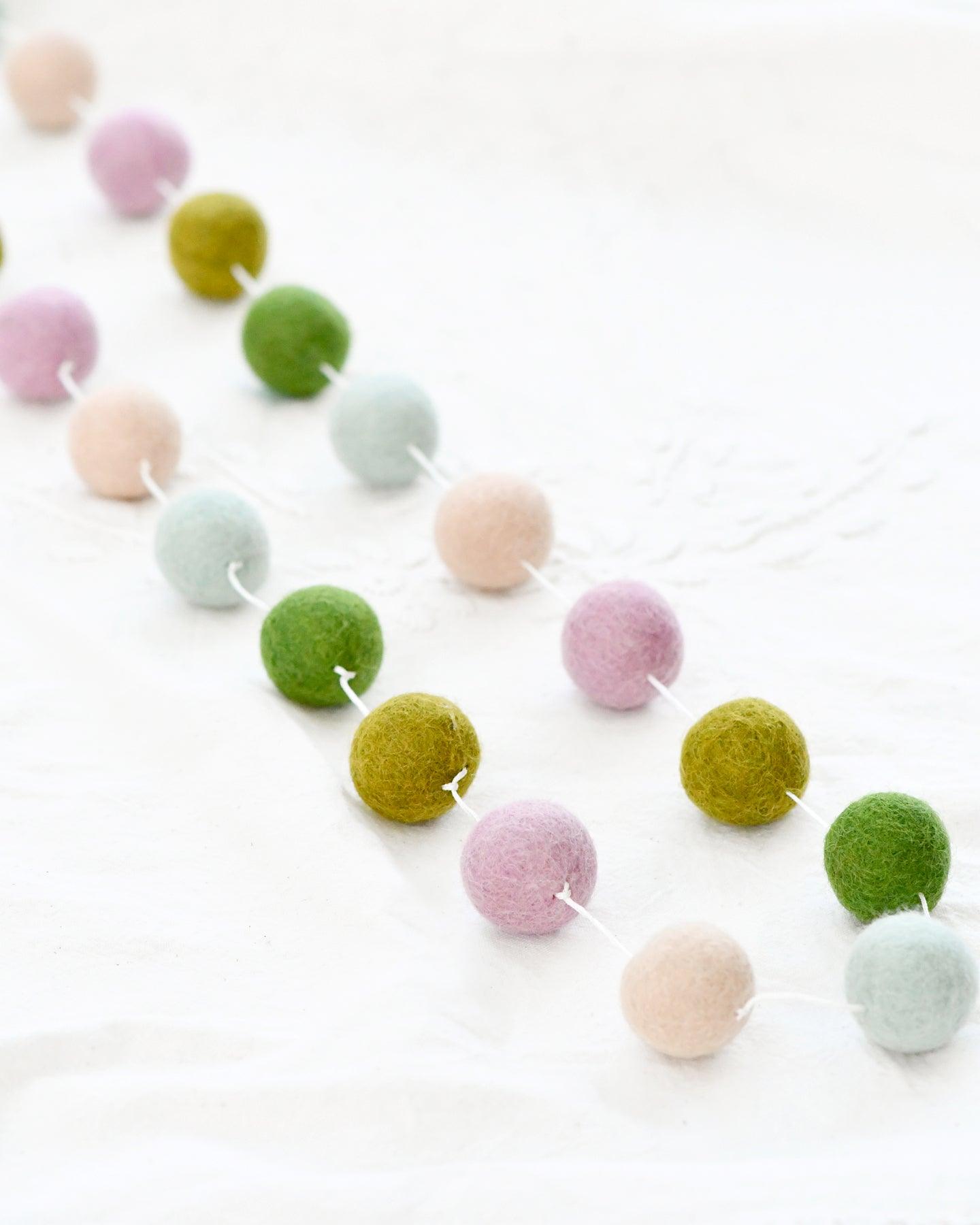 Pompom Felt Ball Garland - Spring