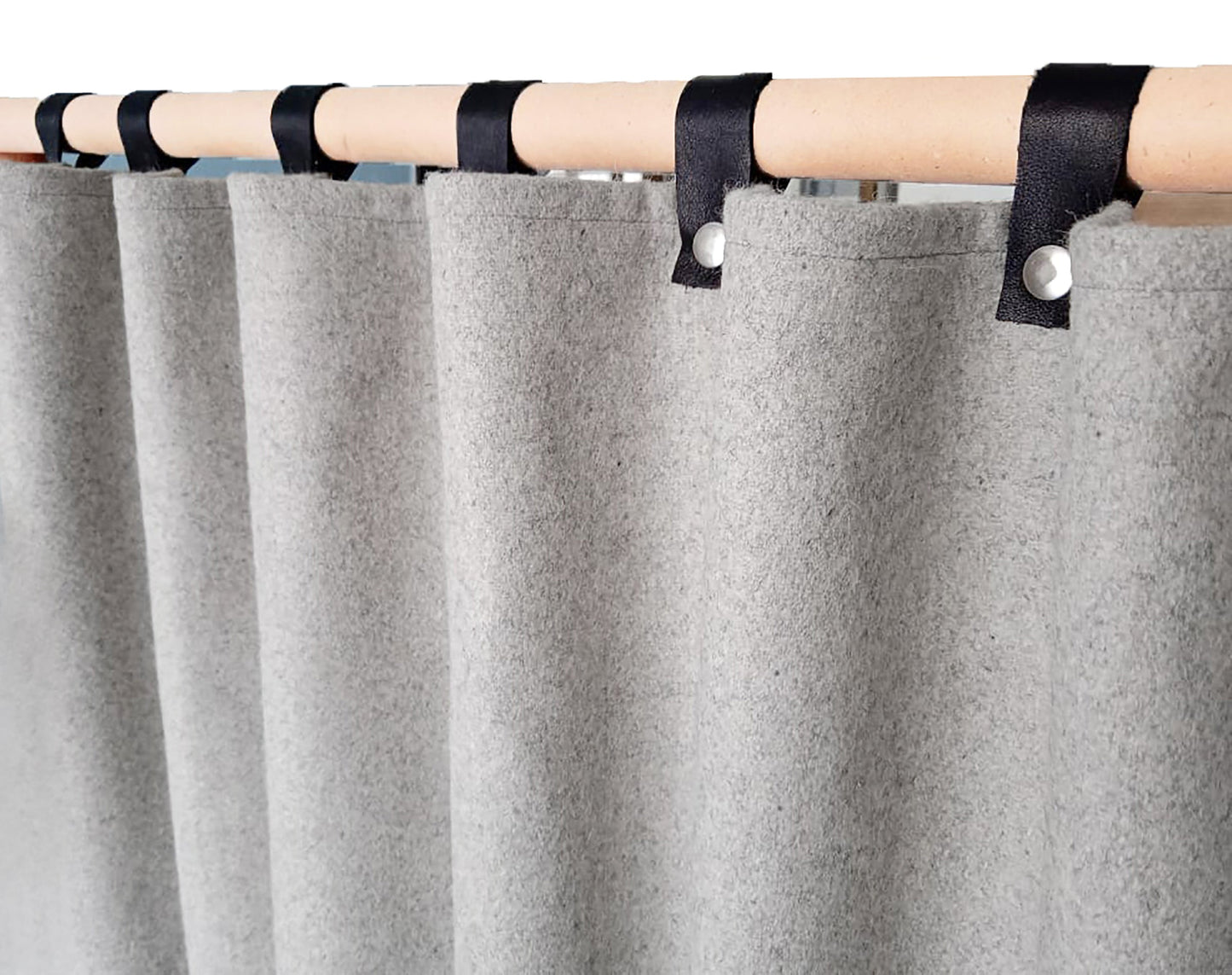 Amore Beaute Light Gray Felt Curtain
