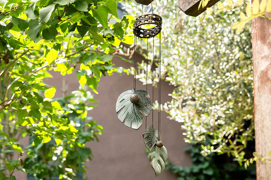 Tres Monsteras Wind Art